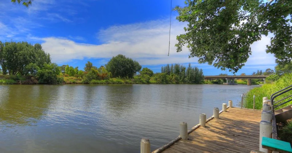 Bairnsdale Riverside Holiday Park: Your Idyllic Escape in Victoria’s East Gippsland