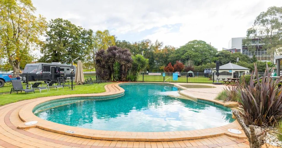 Bairnsdale Riverside Holiday Park: Your Idyllic Escape in Victoria’s East Gippsland
